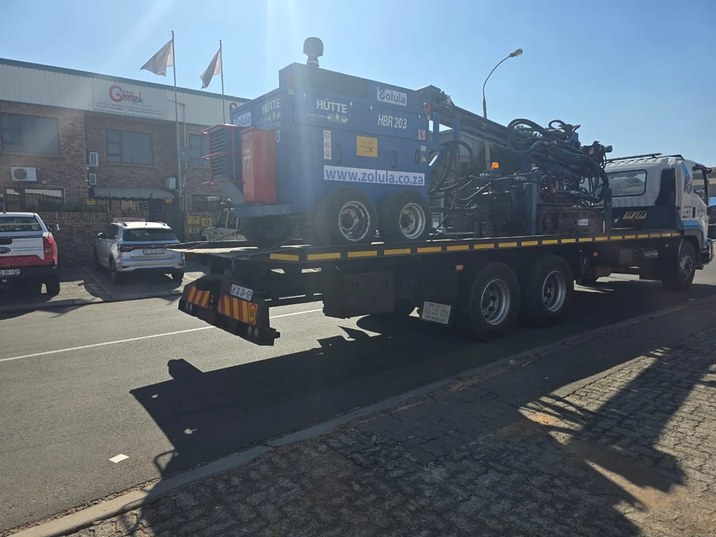 Zolula Hutte HBR203 on truck being transported